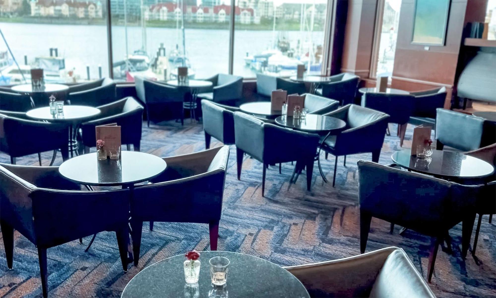 Coast Victoria Hotel & Marina By Apa Exterior photo